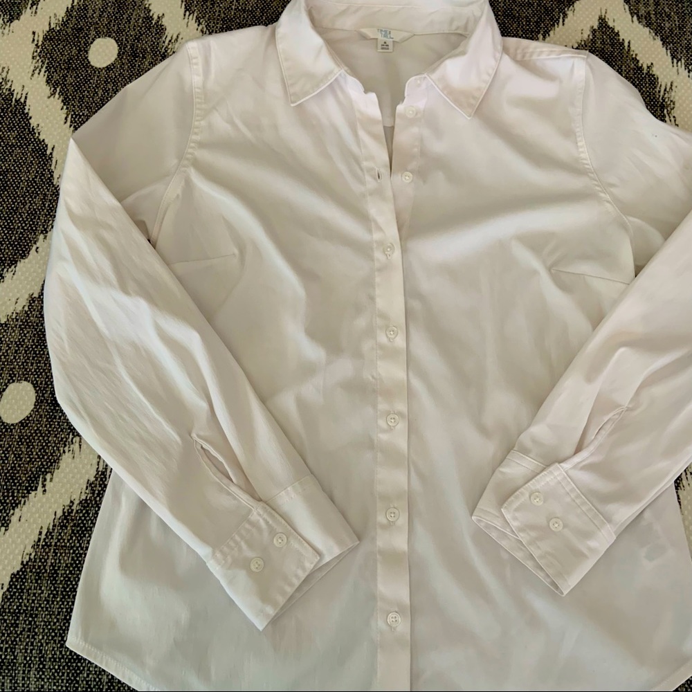 White dress shirt